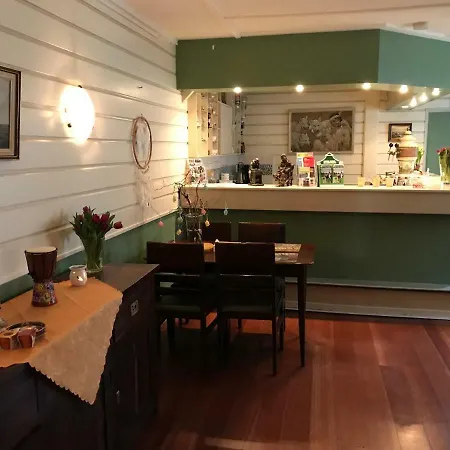 Bed And Coffee Het Kraaienest Bed & Breakfast