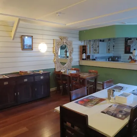 Alojamento de Acomodação e Pequeno-almoço Bed And Coffee Het Kraaienest